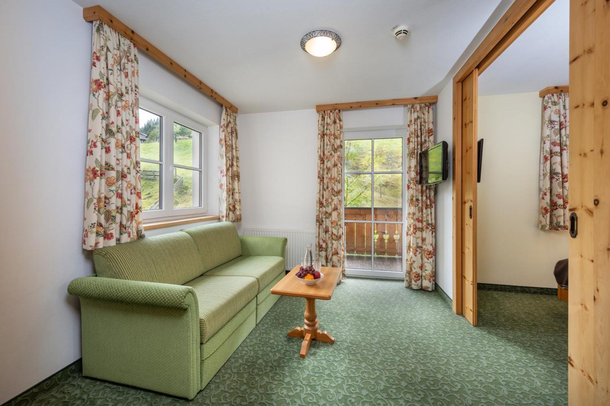 Naturhotel Huettenwirt Im Grossarltal Hüttschlag Extérieur photo